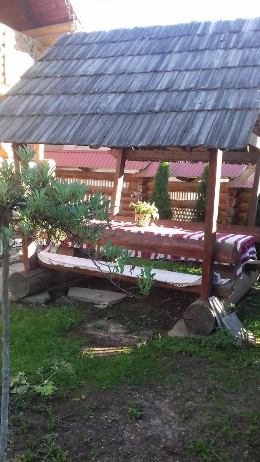 Затишний Будиночок Bukovets Exterior foto