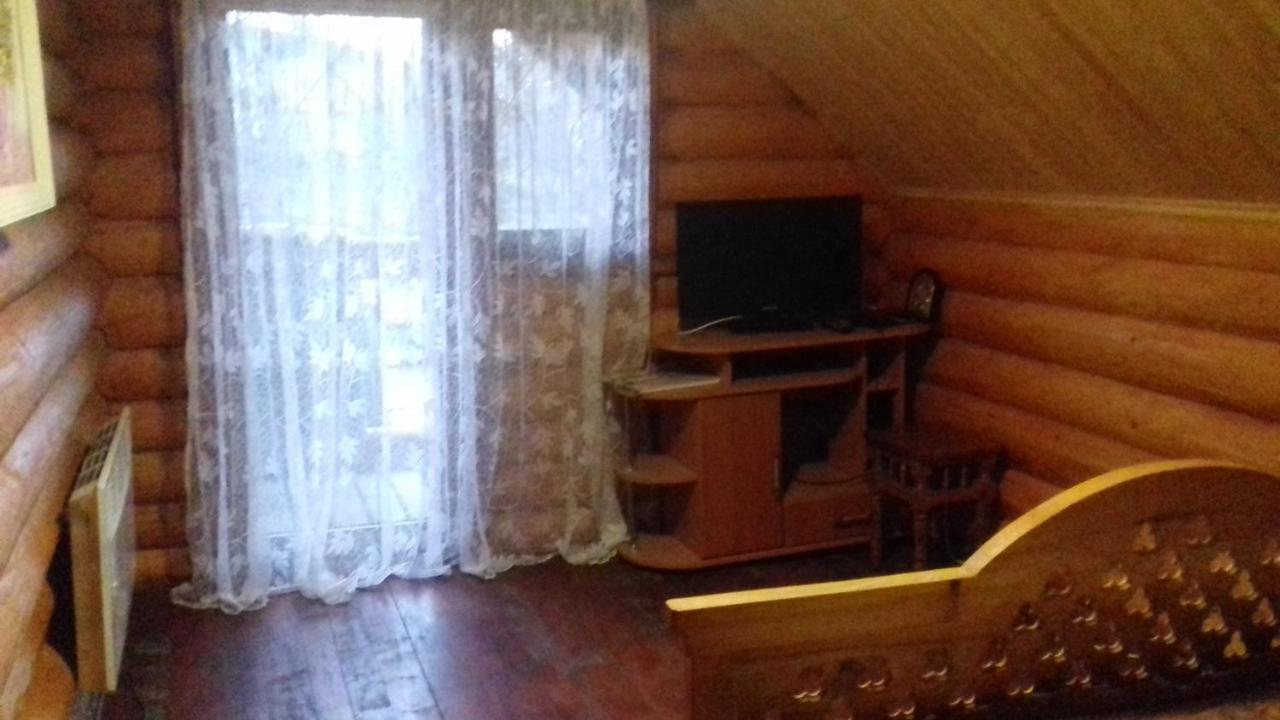 Затишний Будиночок Bukovets Exterior foto