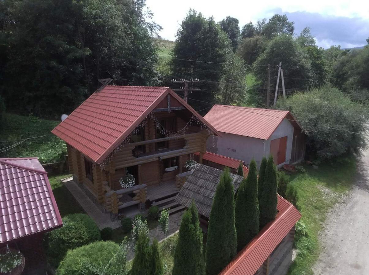 Затишний Будиночок Bukovets Exterior foto